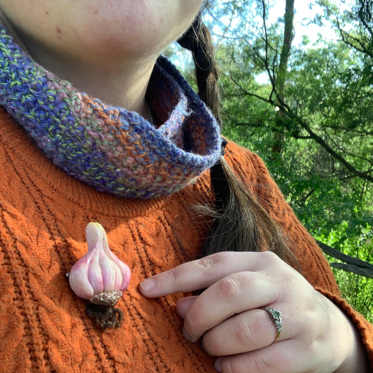 Anna Seed Art | Brooch - Garlic. Handmade Polymer Clay Brooch